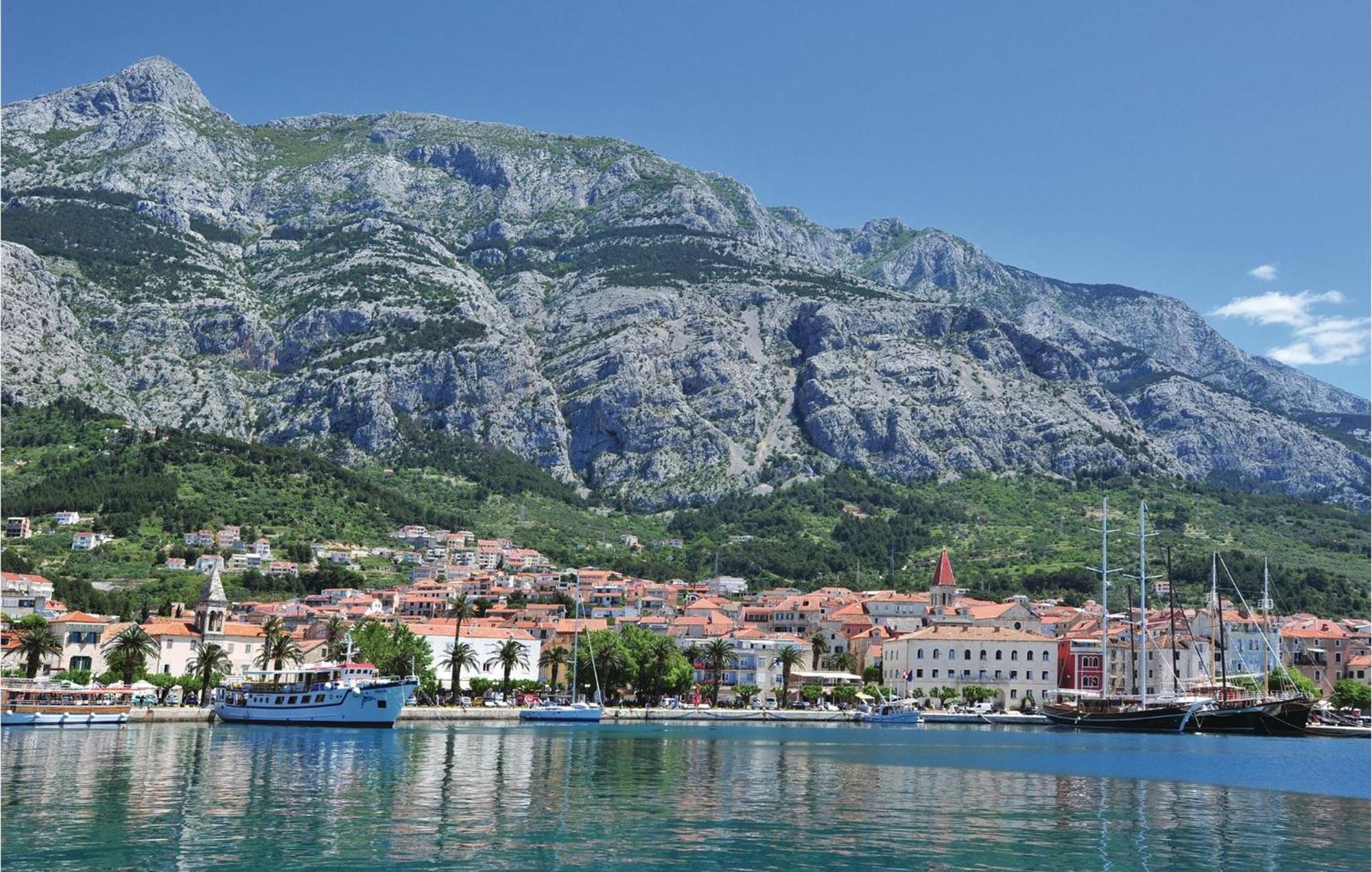 Stunning Apartment In Makarska Luaran gambar